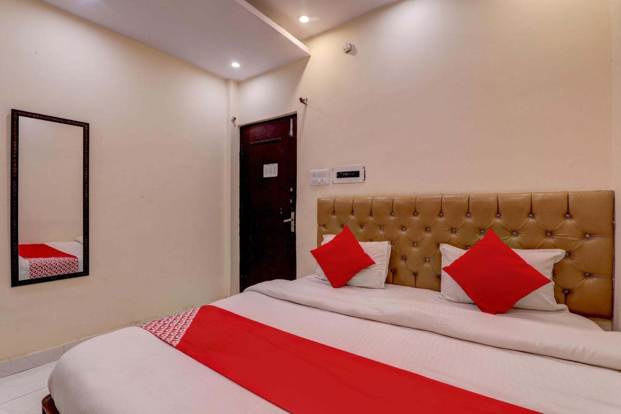Hotel O Moon Palace Near Sahara Ganj Mall Lucknow Exterior foto